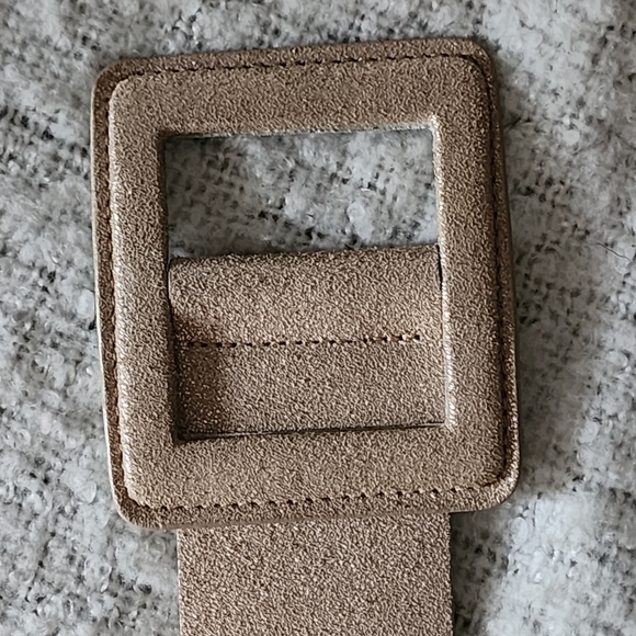 Elegant Tan Suede Belt - Picture 4 of 6